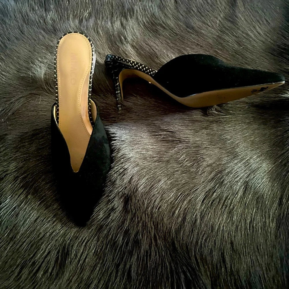 NWOT Mimco suede heels. New not with box Size 36. Black! Heels have gold design. - Picture 1 of 14
